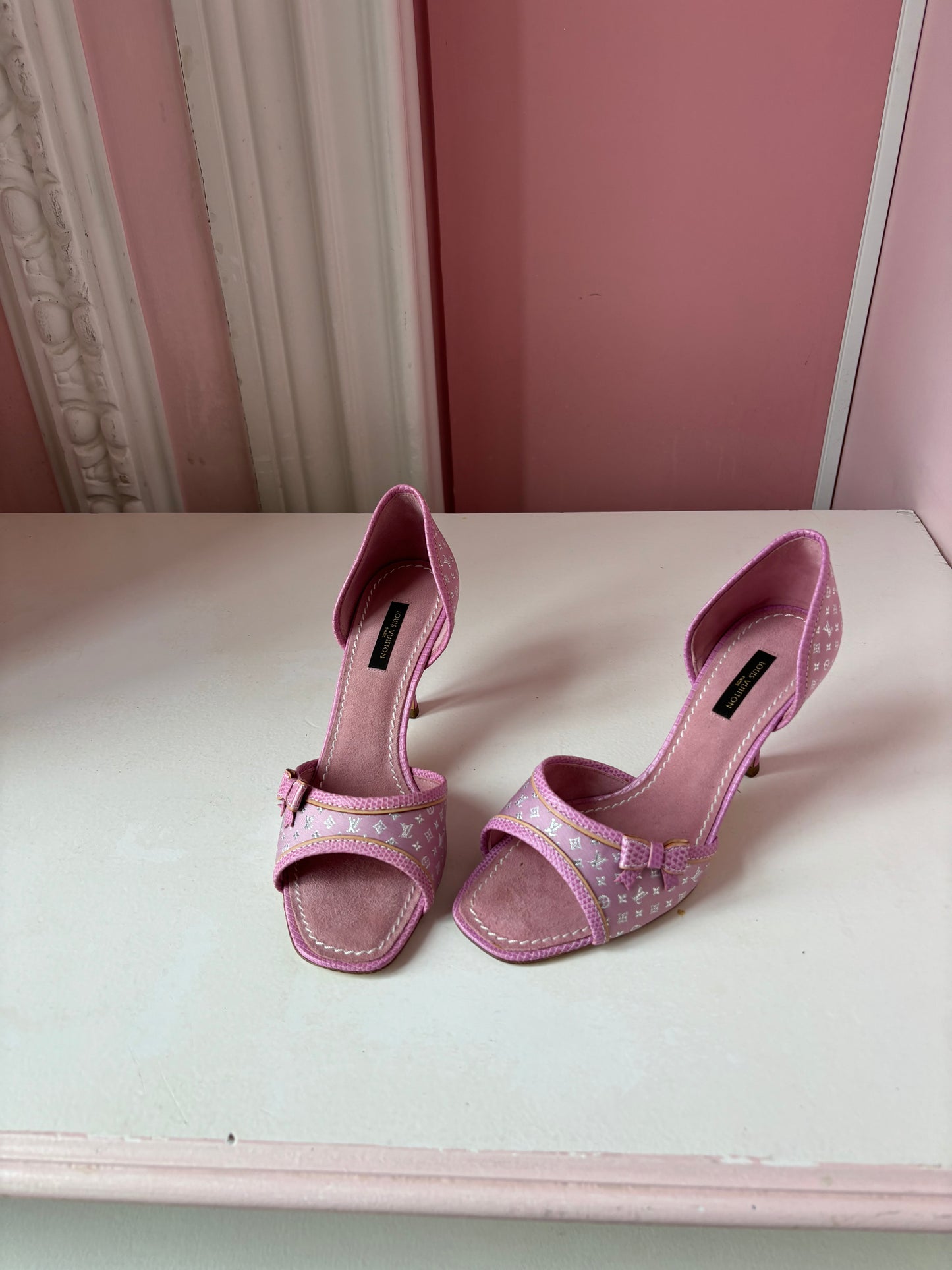 Louis Vuitton Vintage Pink Bow Heels