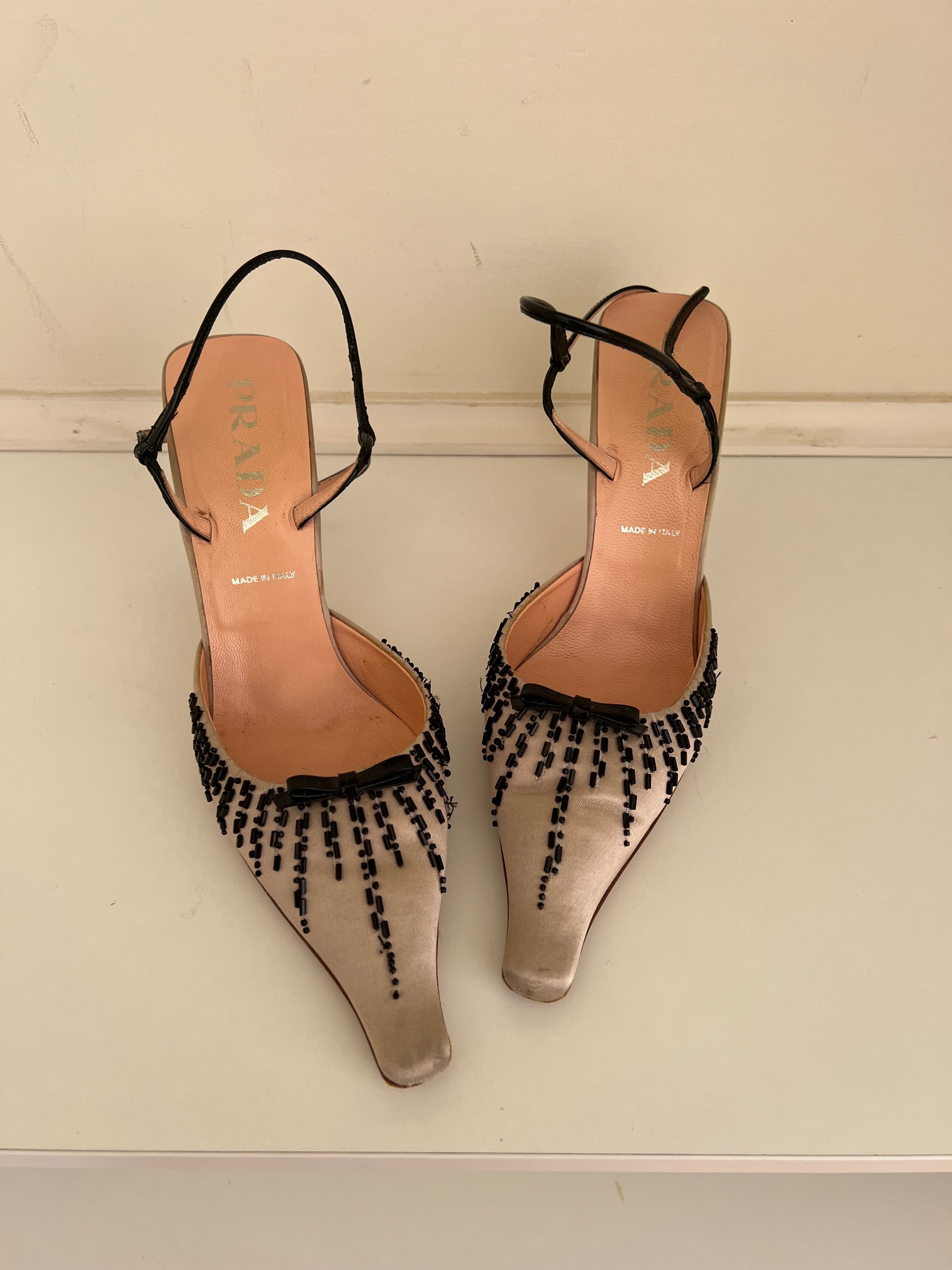 Vintage offers prada heels