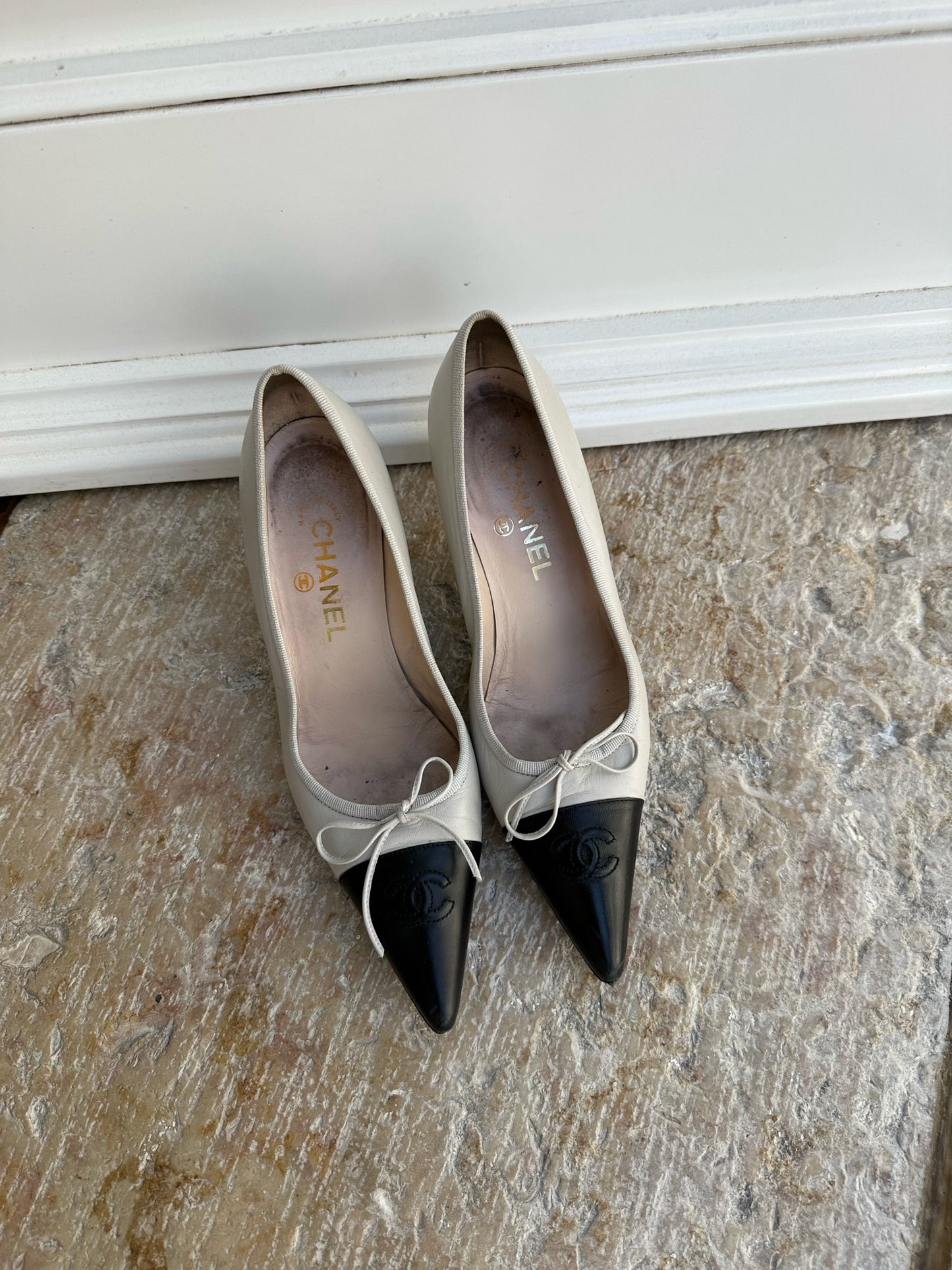 Vintage Chanel CC two-toned heels