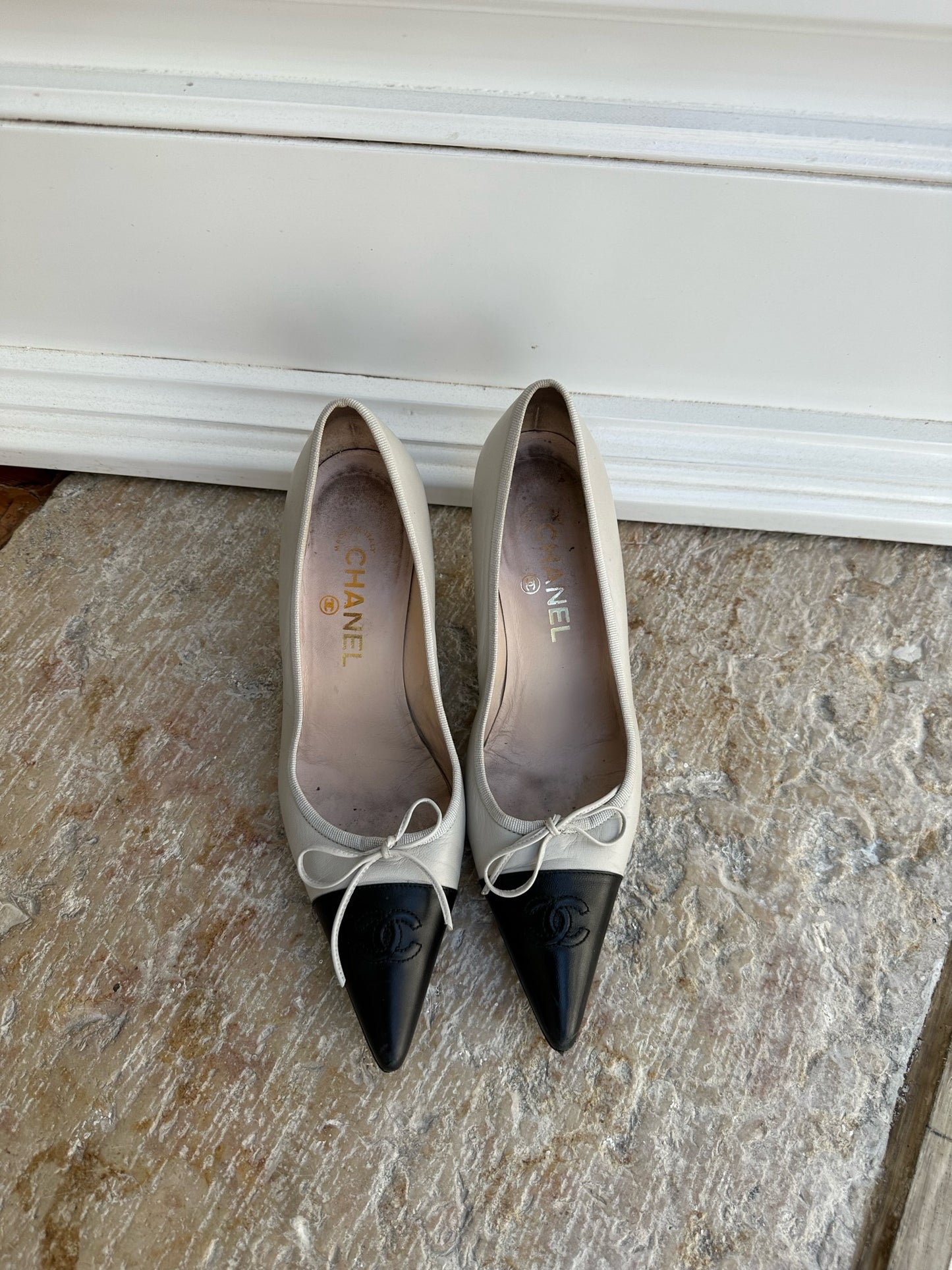 Vintage Chanel CC two-toned heels